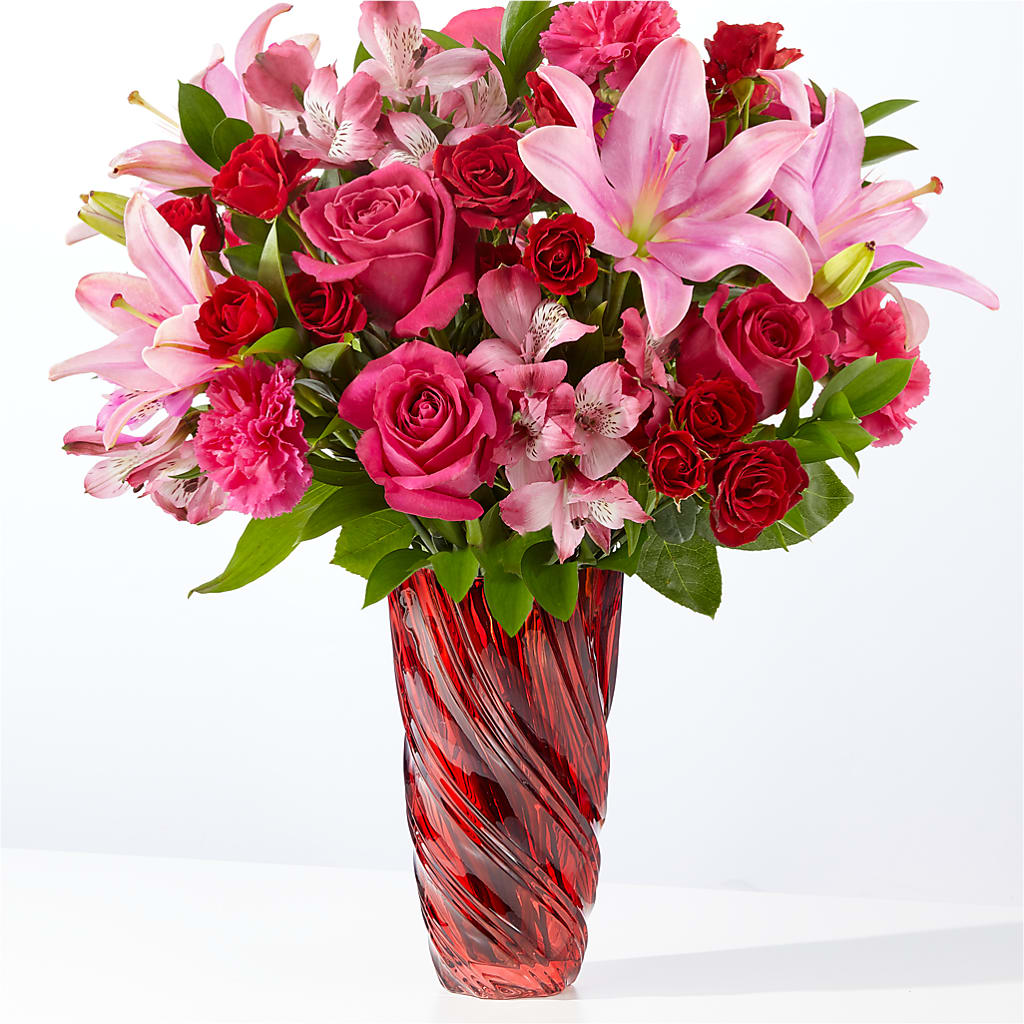 In Love Bouquet with Luxe Swirl Vase – Yosvi Gardens, Boca Raton FL
